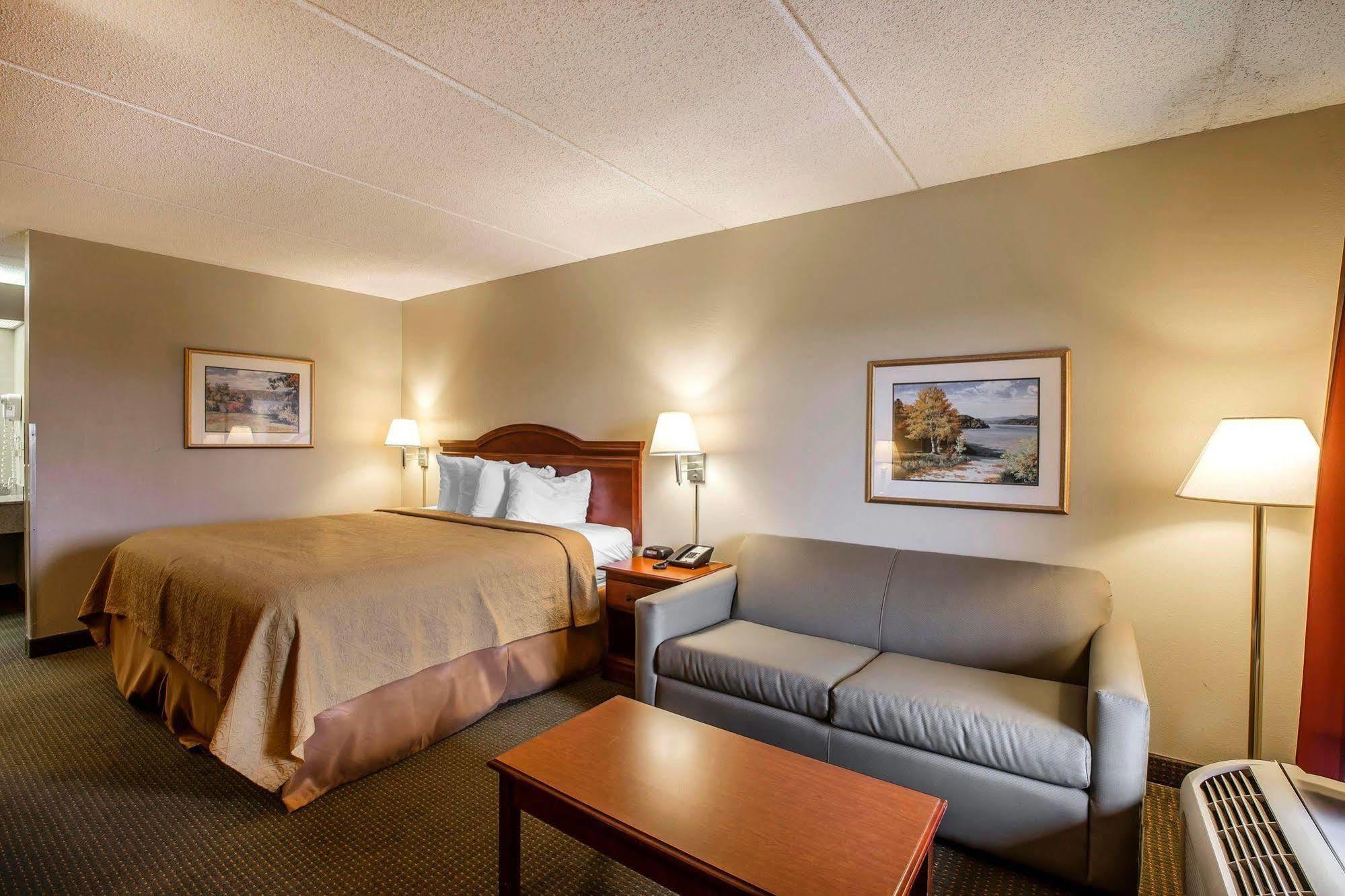 Quality Inn Airport - Southeast Irondale Exterior photo